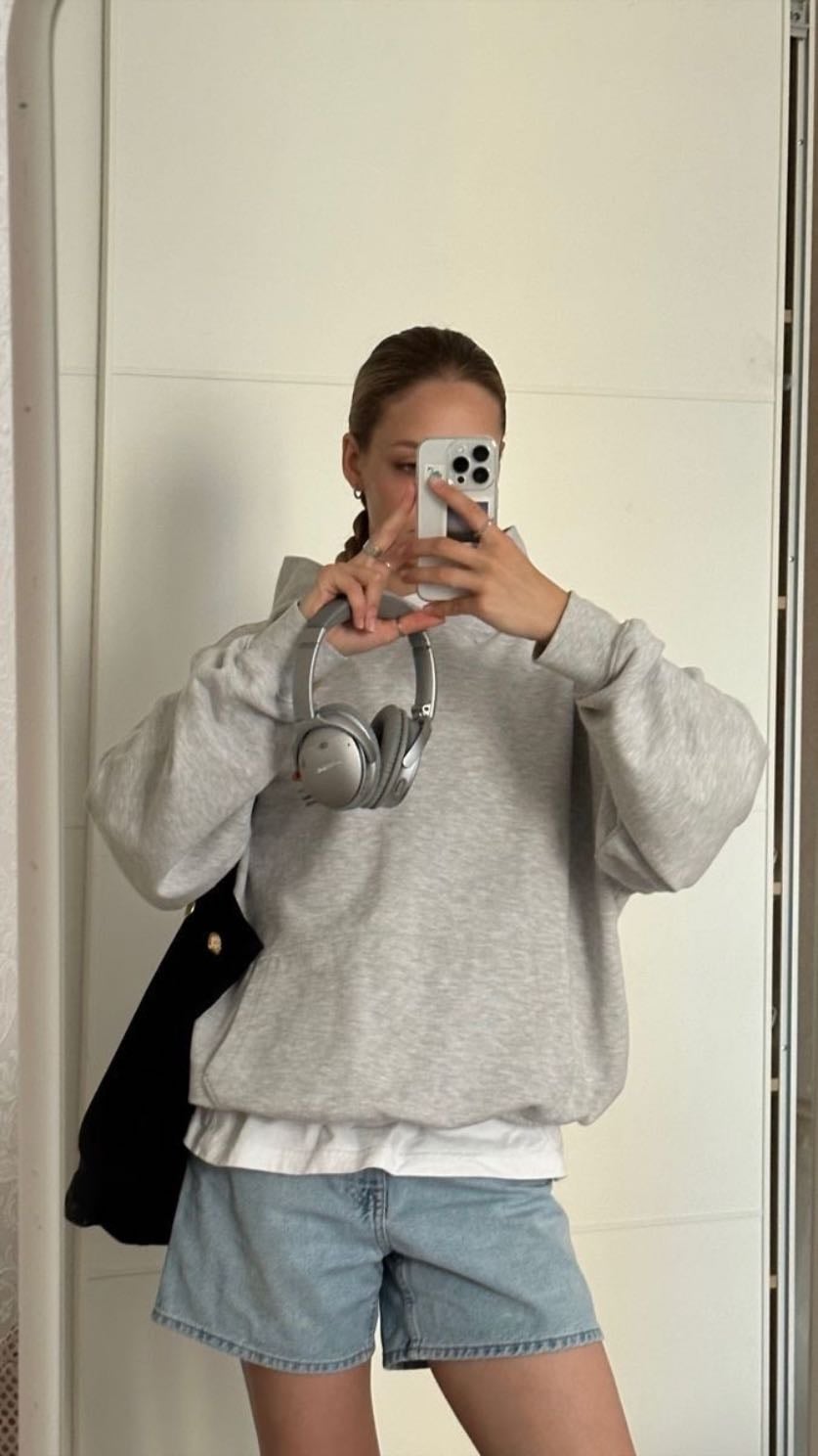 grey hoodie