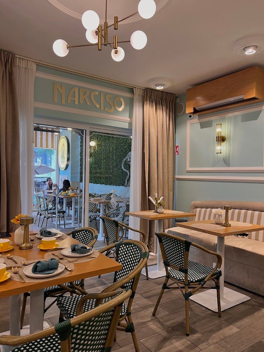 Narciso Bagels and Coffee