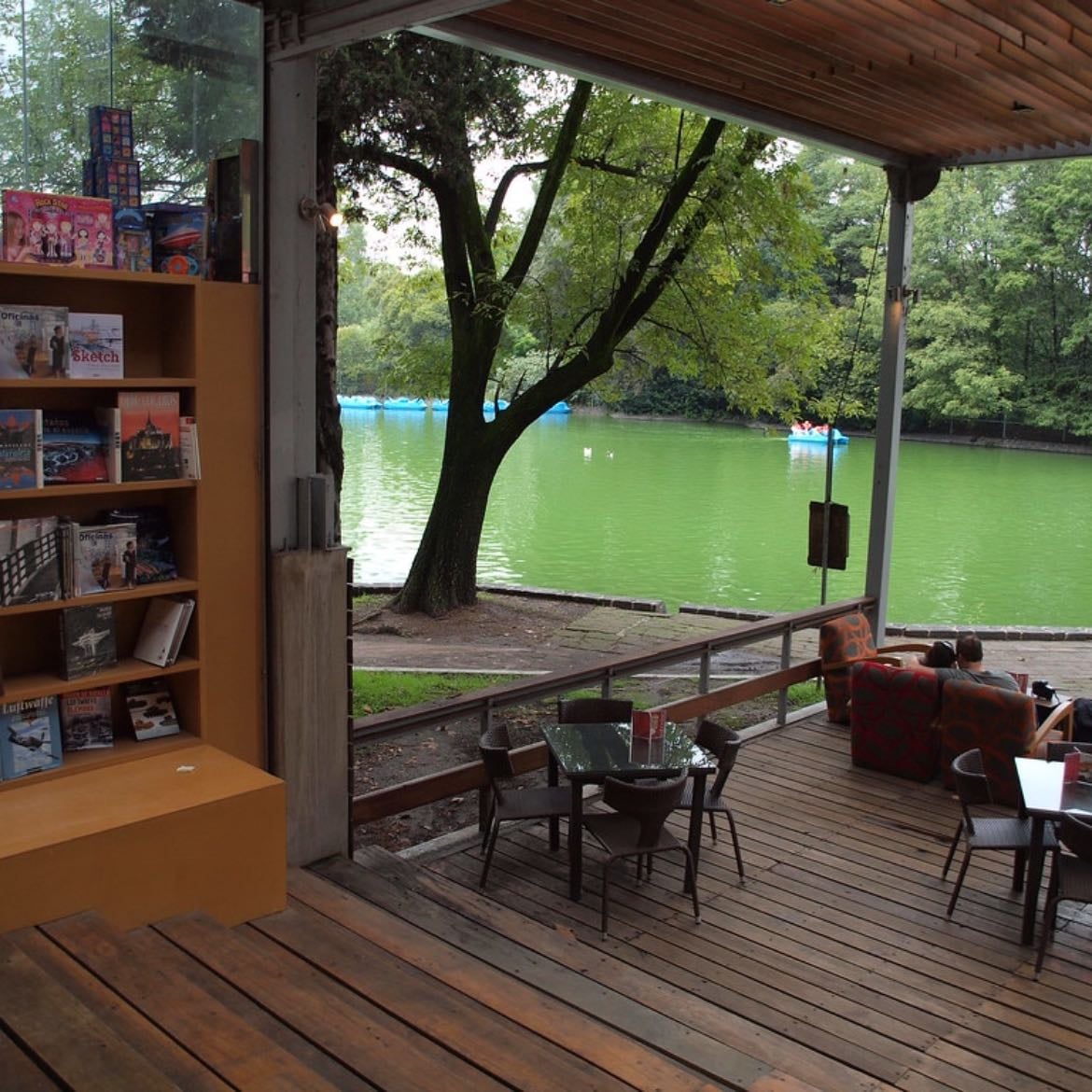 Librería Porrúa - Bosque de Chapultepec
