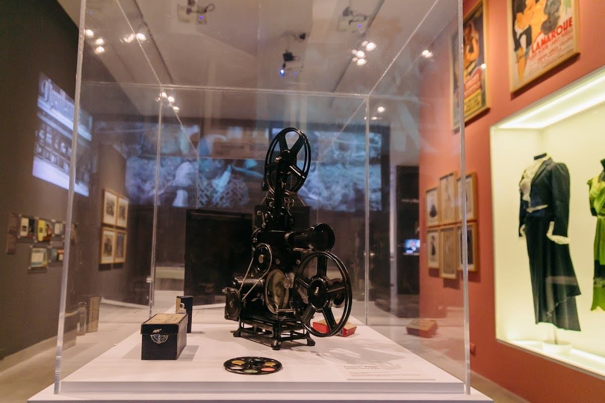 Museo del Cine "Pablo Ducrós Hicken"
