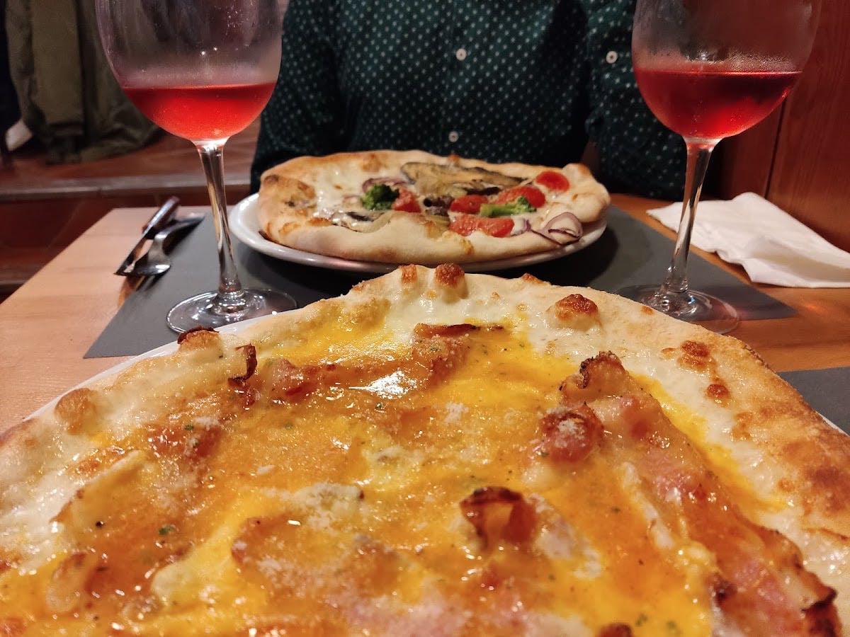 Pizzeria Trattoria La Briciola - Impressionant pizza! Del joc de cartes