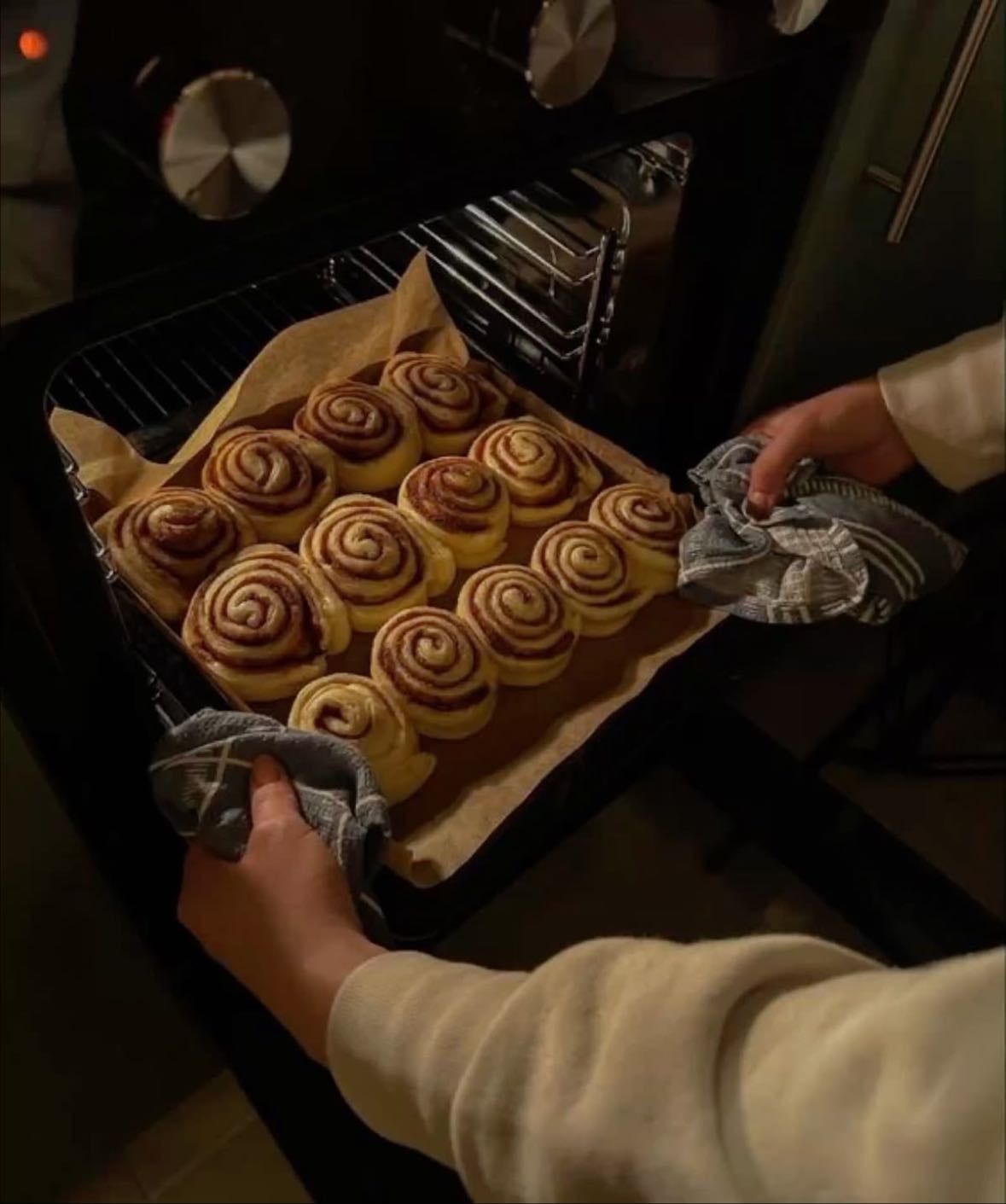 Cinnamon rolls