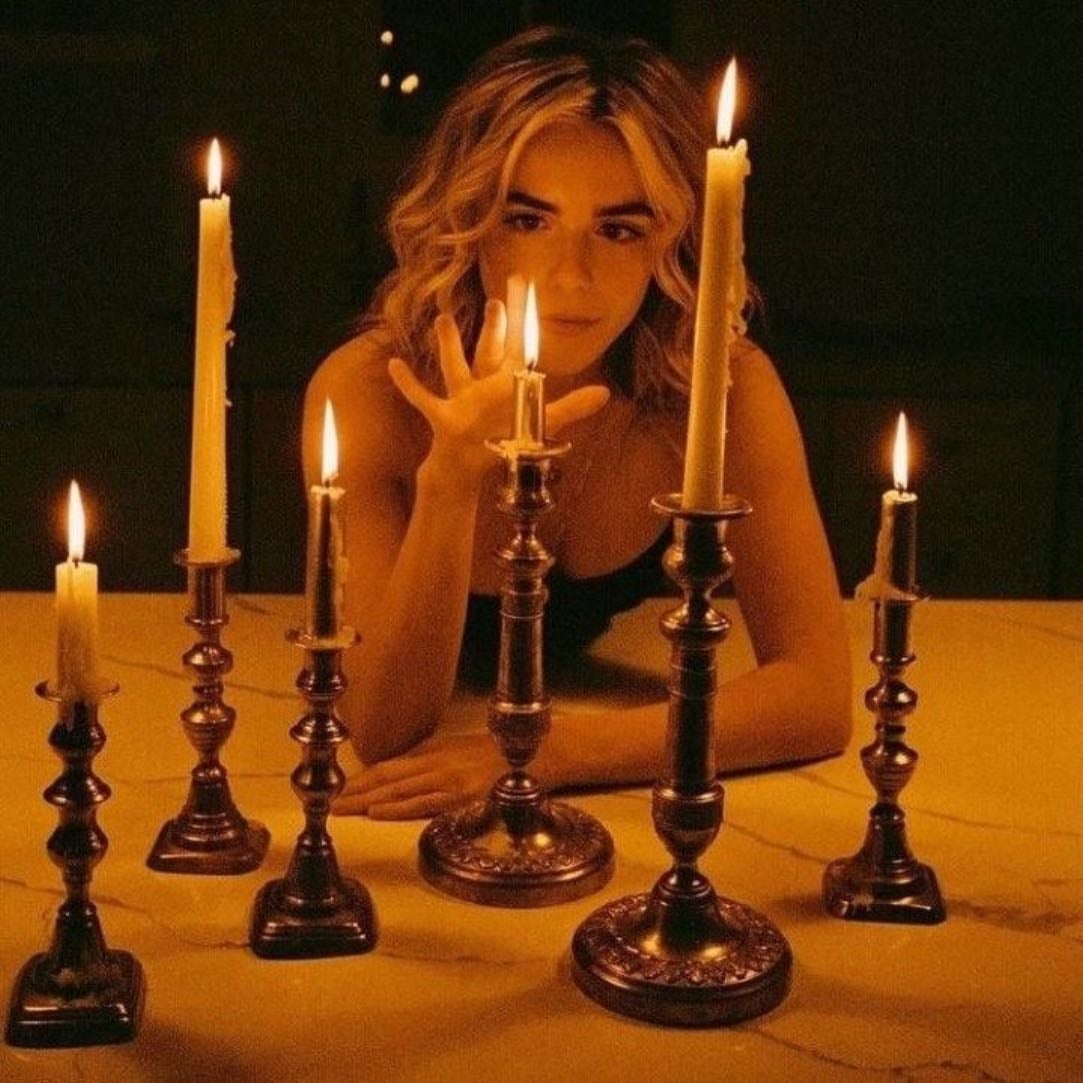 chilling adventures of sabrina - Roberto Aguirre-Sacasa · 2018