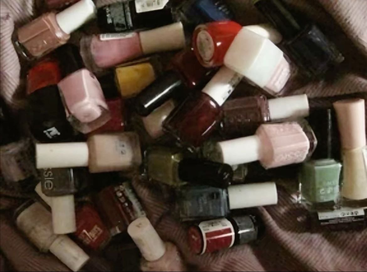 paint nails