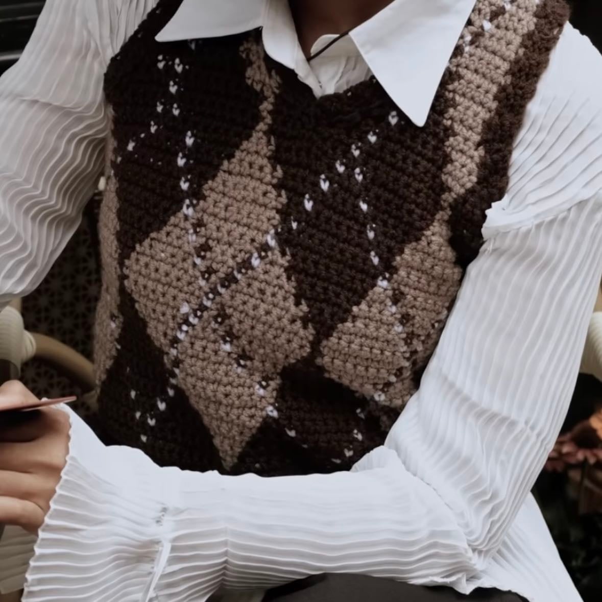 dark academia brown vest - THIS IS THE ONE !!!