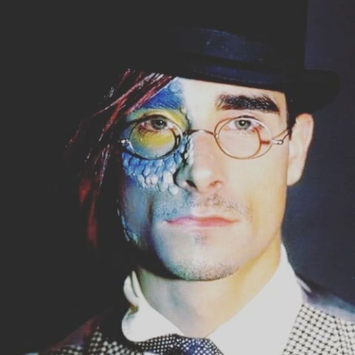 Kevin - Kevin richardson Full name: Kevin Scott Richardson Nicknames: Train, Pumpkin, Boo, Kev, Kevy, and Mr. Body Beautiful Birthday: October 3rd 1971 Hair colour:black Eye colour:blue/green Height:6’ Shoe size:11/12 Zodiac sign:libra Current age:53 Fav colour:black and blue Fav food: Italian and Asian Cuisine Family: Family: Mom (Ann), 2 Brothers (Gerald Jr & Tim) Favorite Ice Cream: Ben & Jerry's Peanut Butter and Chocolate Favorite Movie: Top Gun, The Shawshank Redemption Favorite TV Show: Roseanne, Martin Where does he live: Lexington