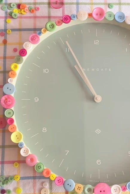 Button clock