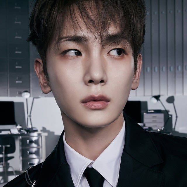 KEY - Artist