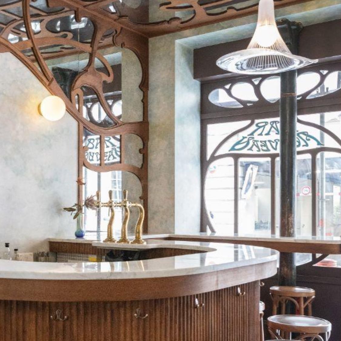 Bar Nouveau
