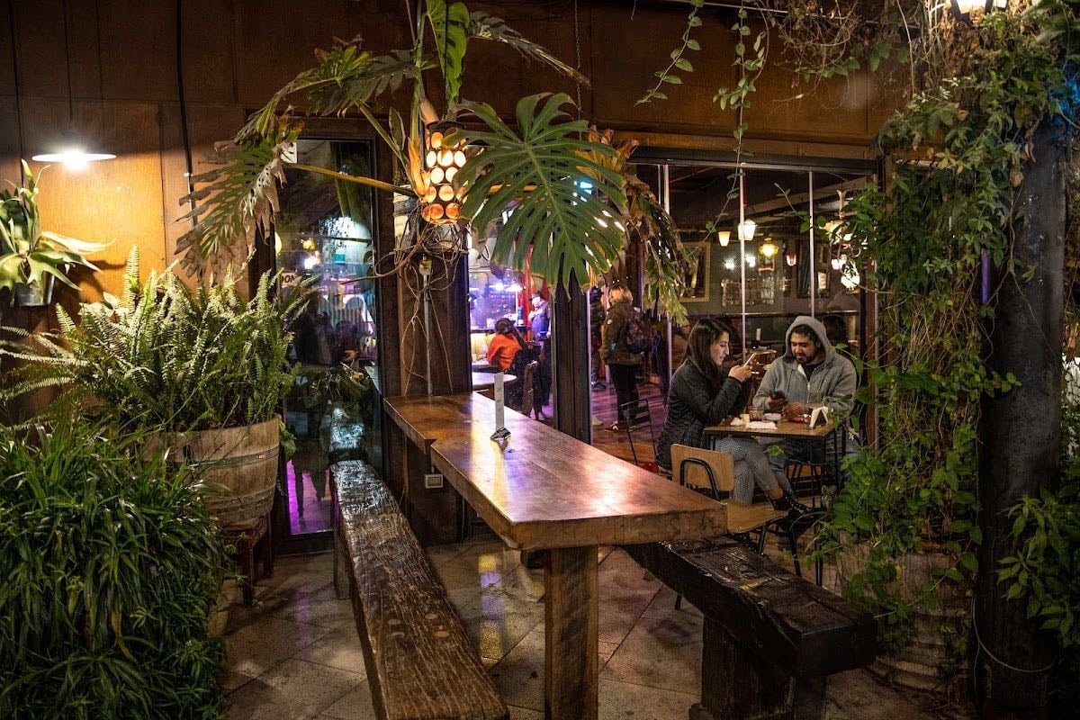BAR EL BAJO - La mejor terraza de Stgo