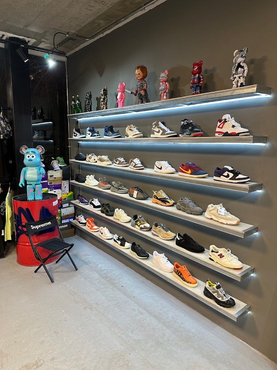 RESERVED SCL - Resell