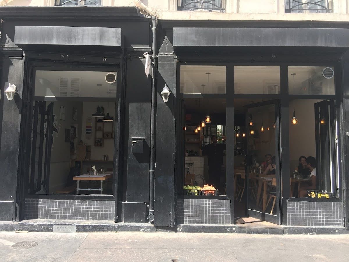 Paperboy Paris
