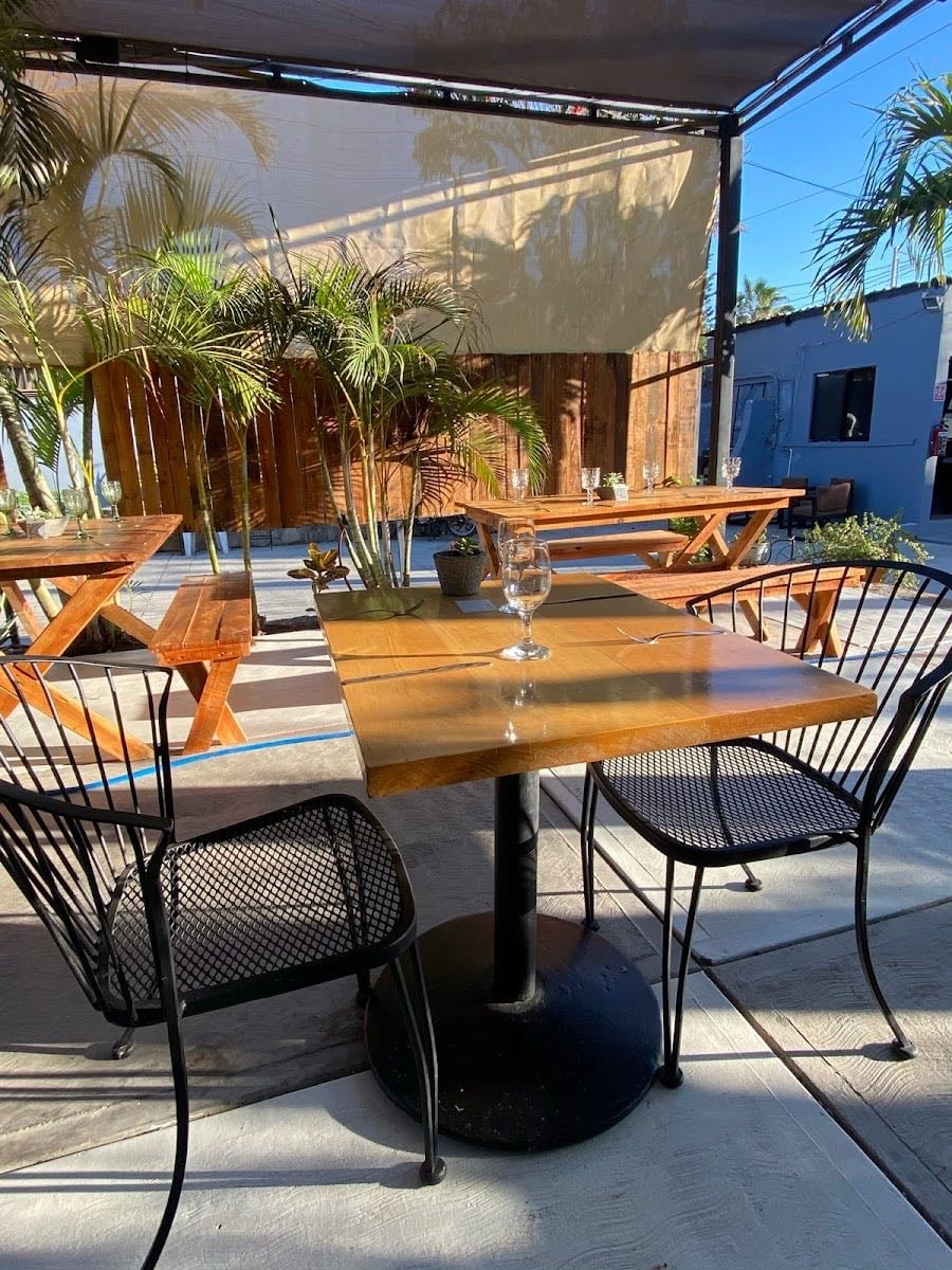 Hoja Santa Restaurant