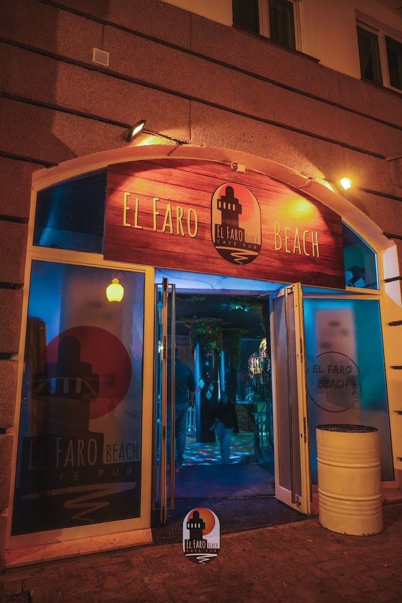 El Faro Beach Café Pub