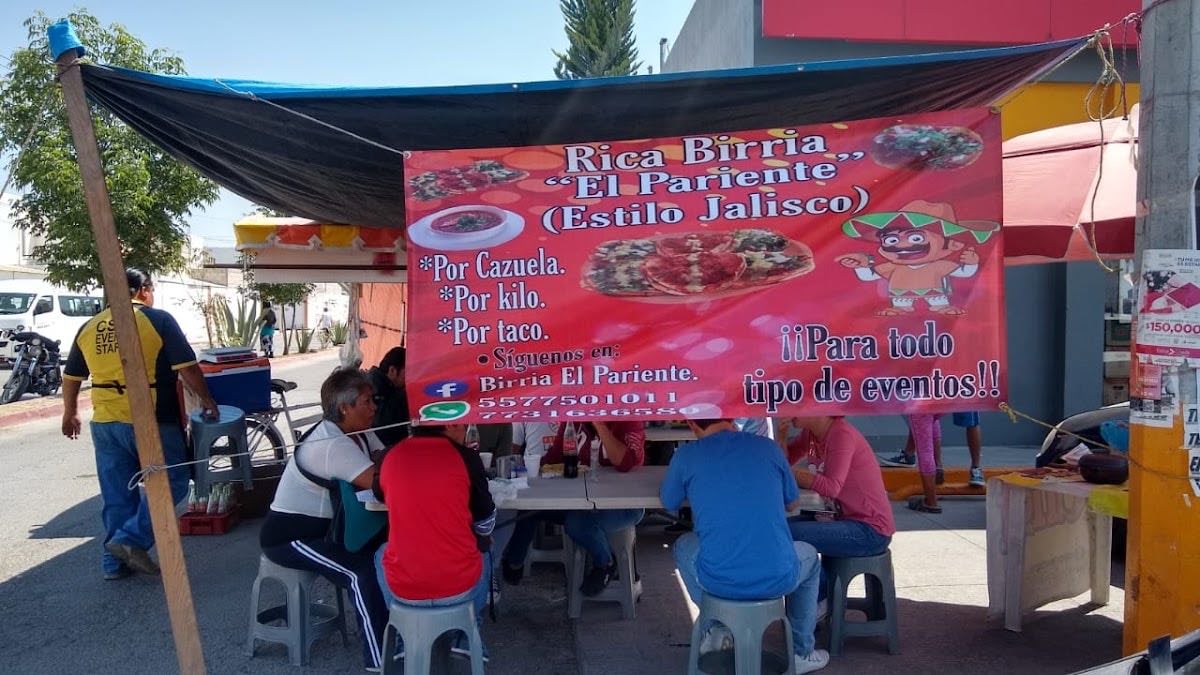 Birria "El pariente"