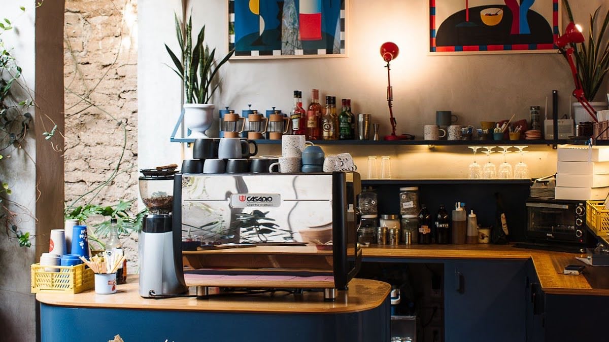 RinTinTin Café