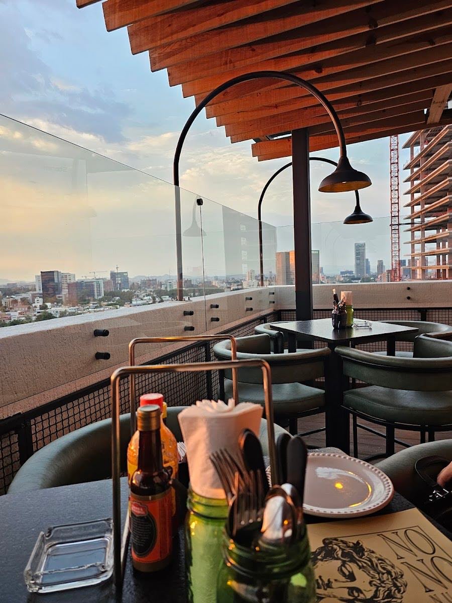 No No Nueve Rooftop Bar