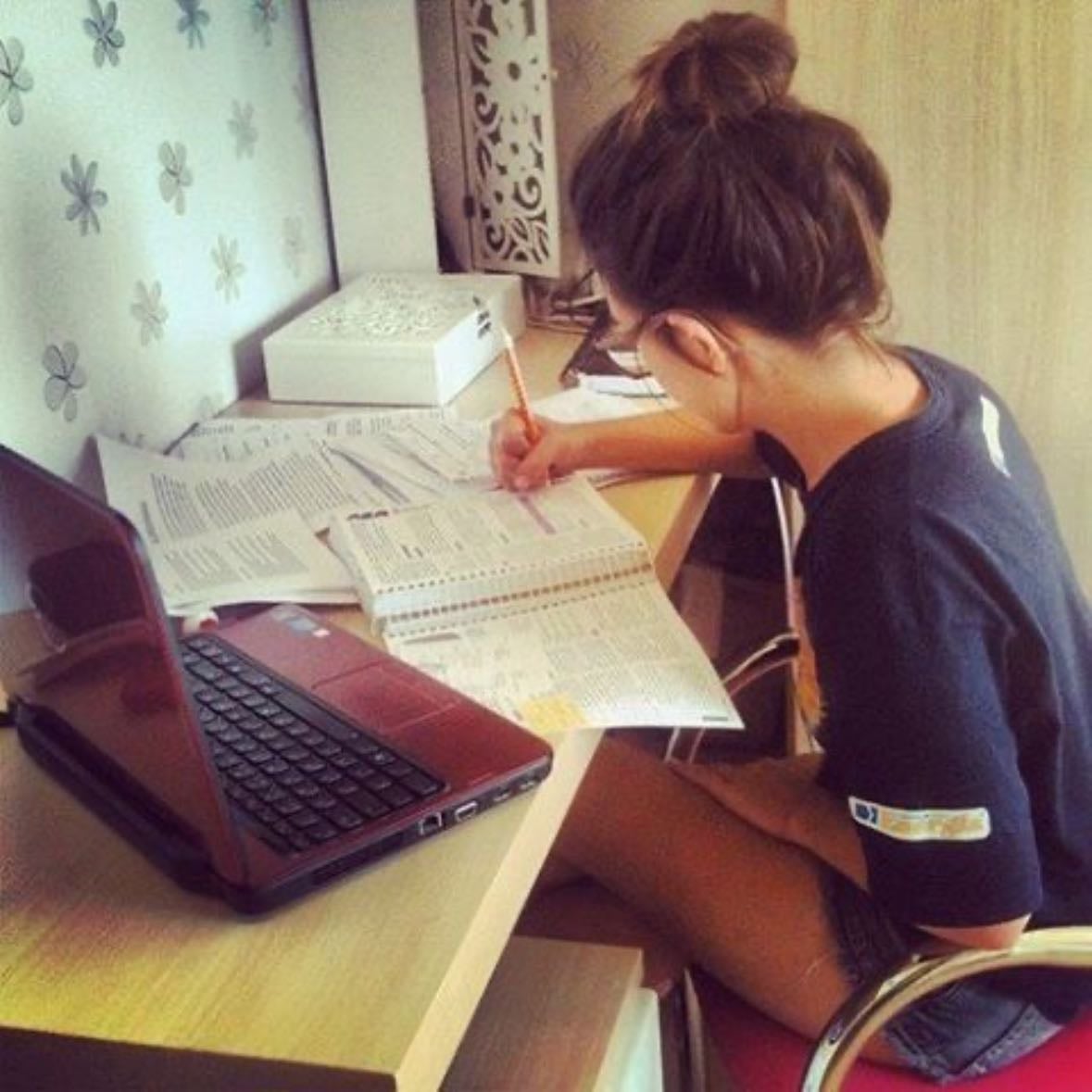 Pomodoro - 25 mins work, 5 min break, and repeat