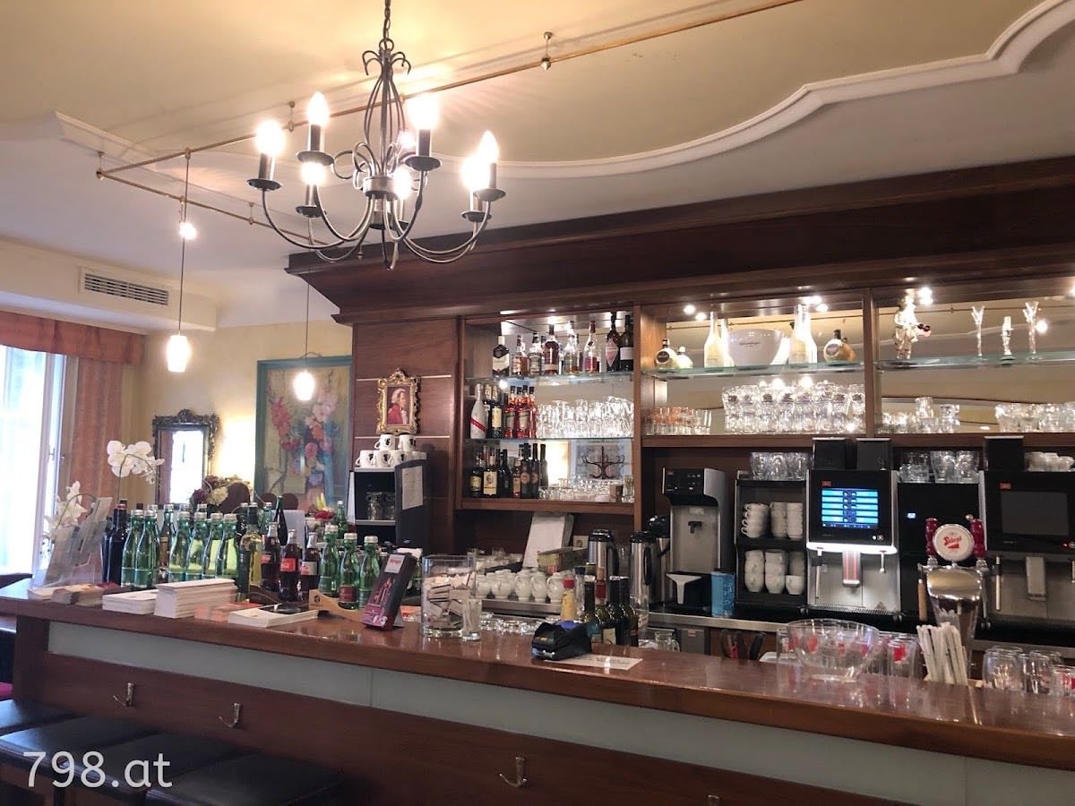 Café Mozart - hot chocolate and cappuccino mmm