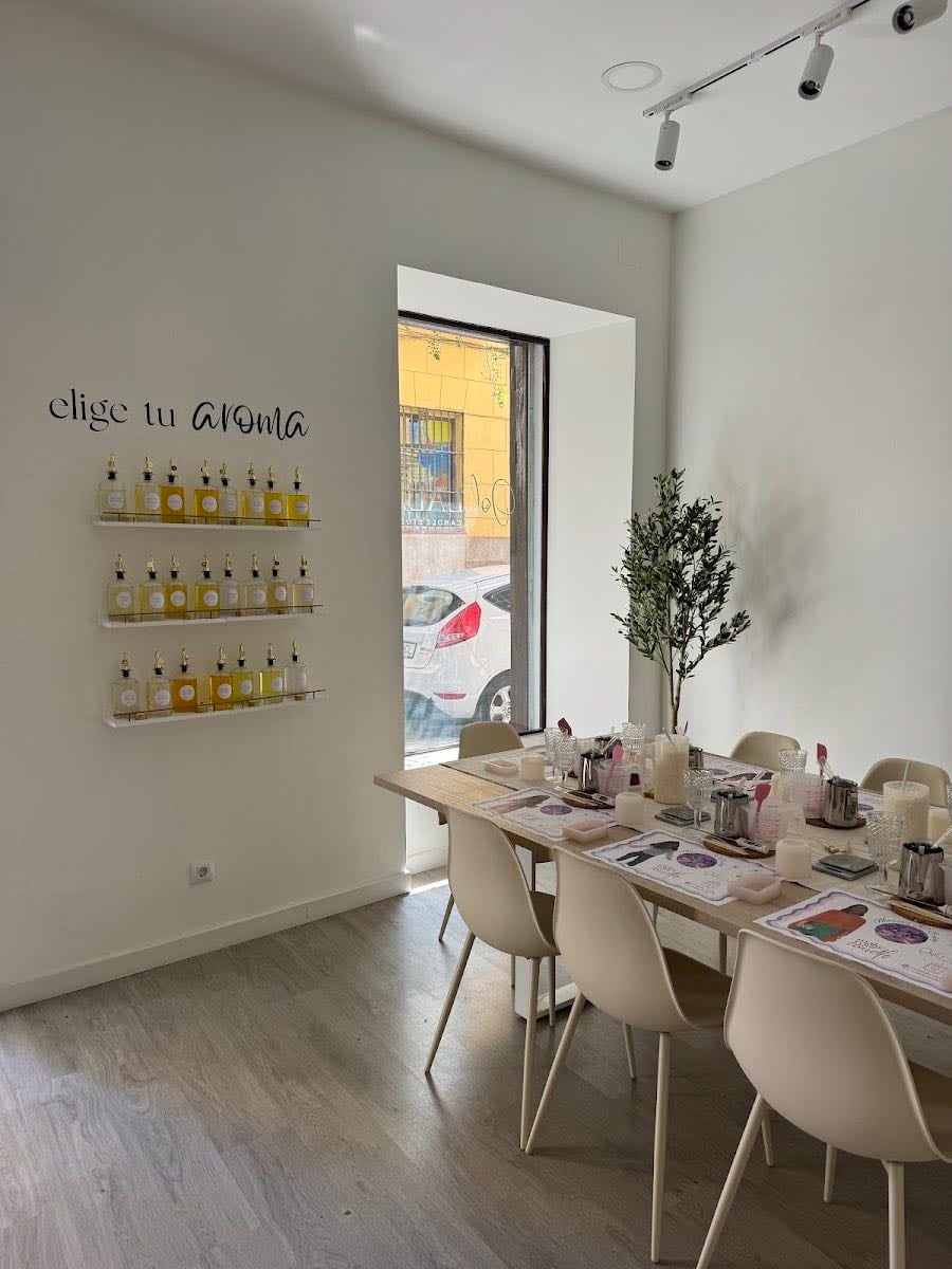 Ooh Lala Candle Café