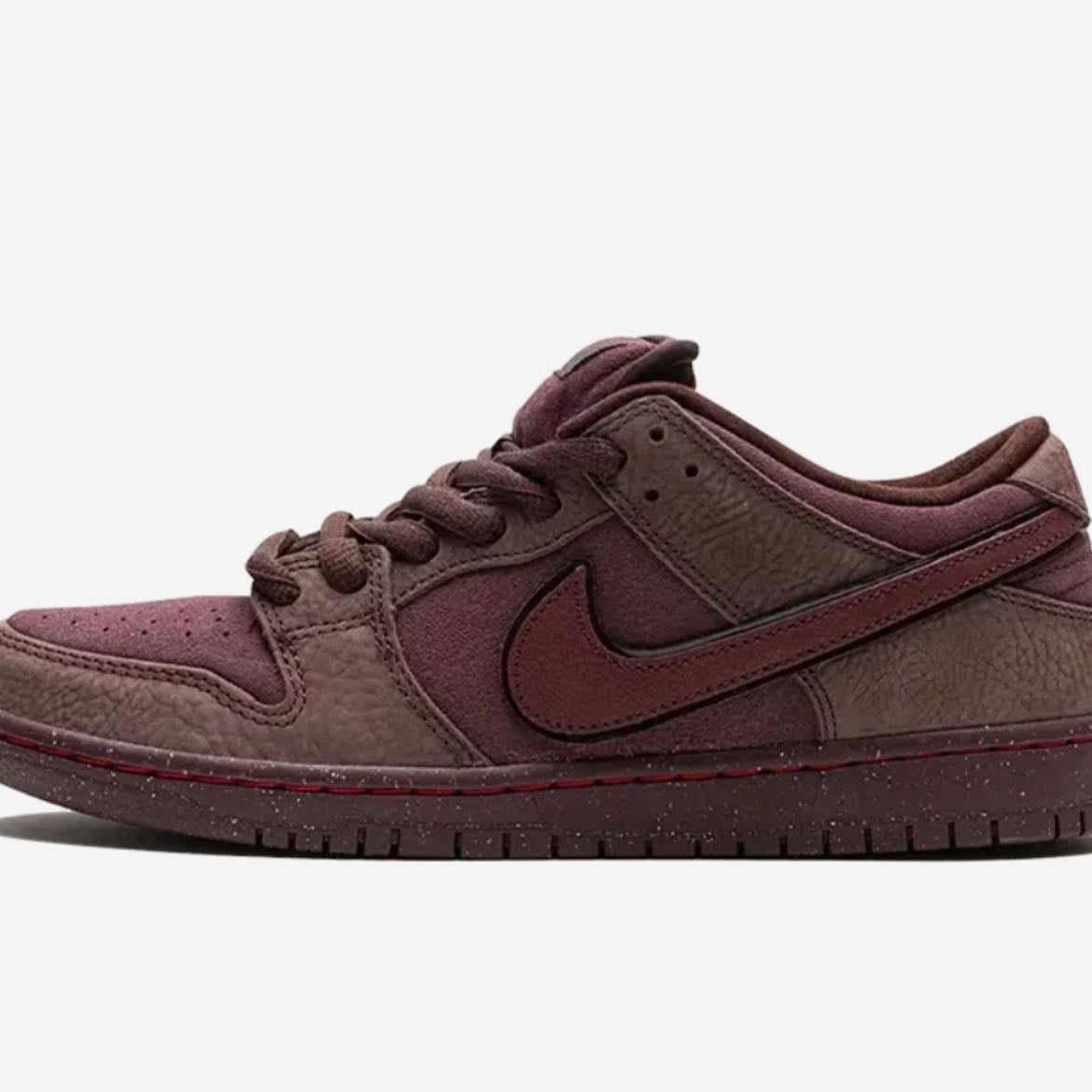 SB Dunk Low City Of Love Burgundy Crush - de Nike