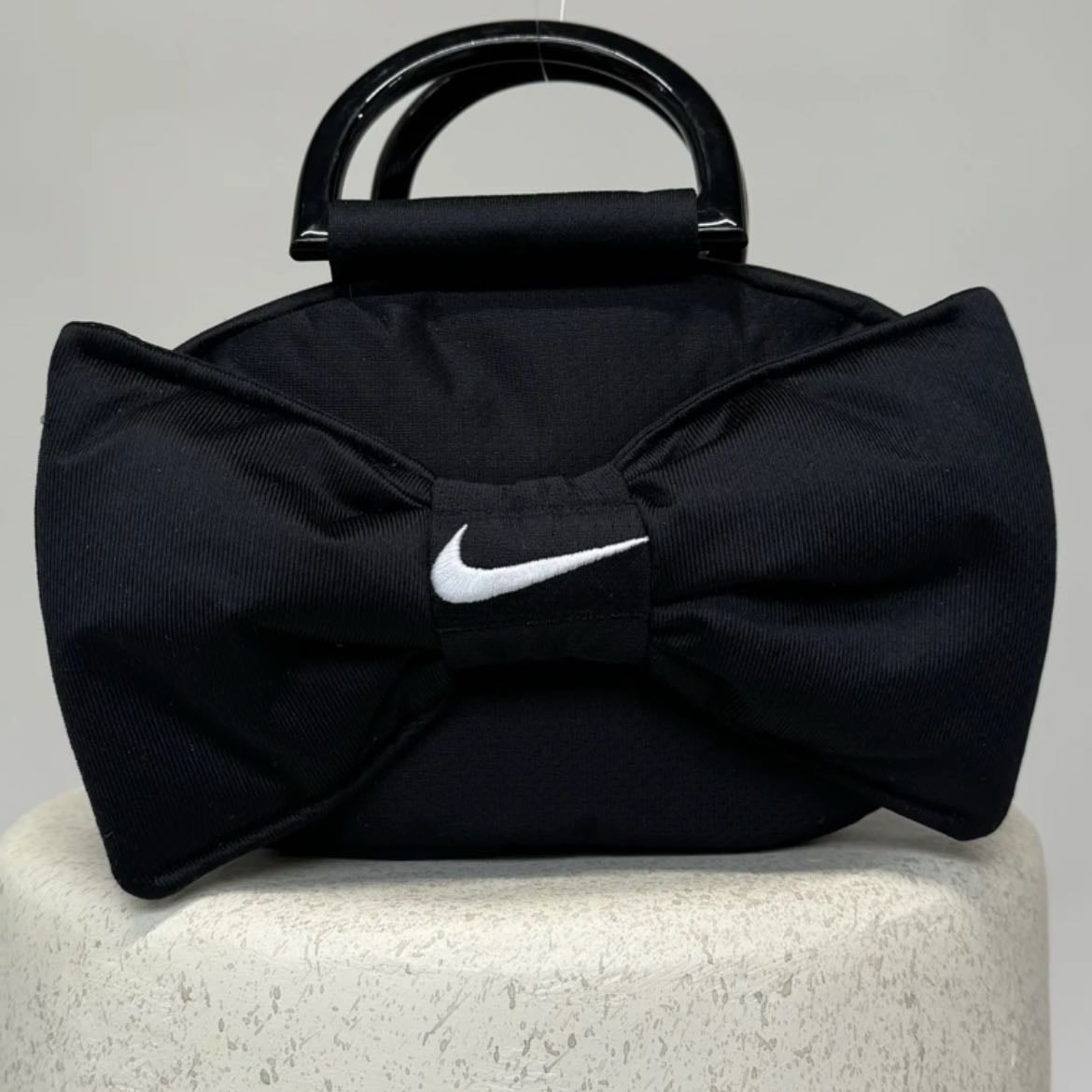 Bow majesty black - de Saint Muze