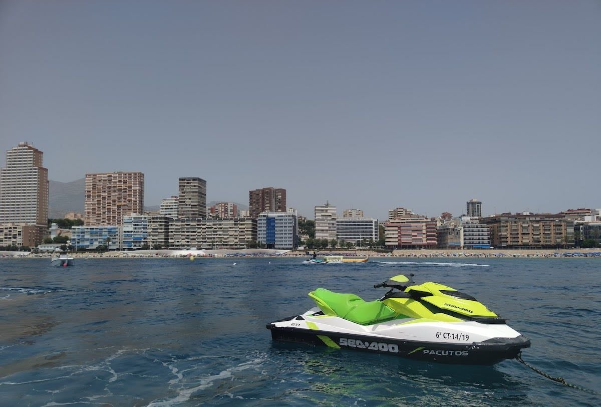 MOTOS DE AGUA BENIDORM Carlos Water Sports Benidorm