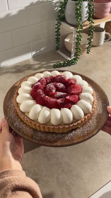 Strawberry Custard Tart - Pinterest
