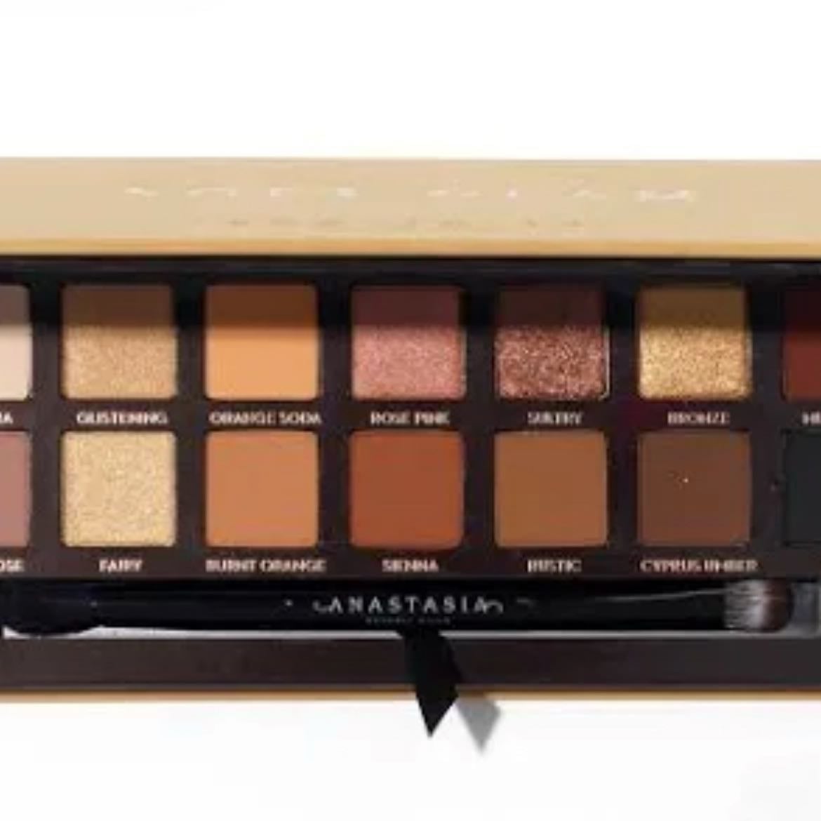 Anastia Beverly Hills soft glam eyeshadow palette