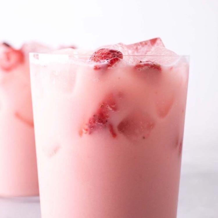 Sparkling Strawberry Coconut - Drinks and things