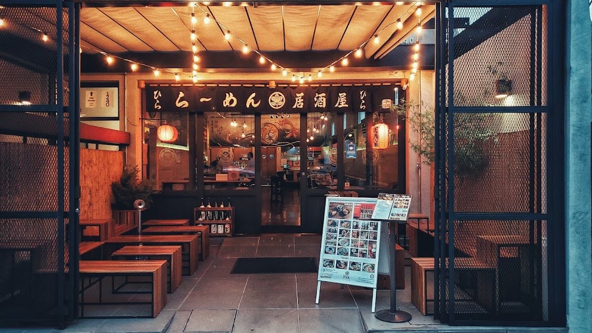 Hirá Ramen Izakaya