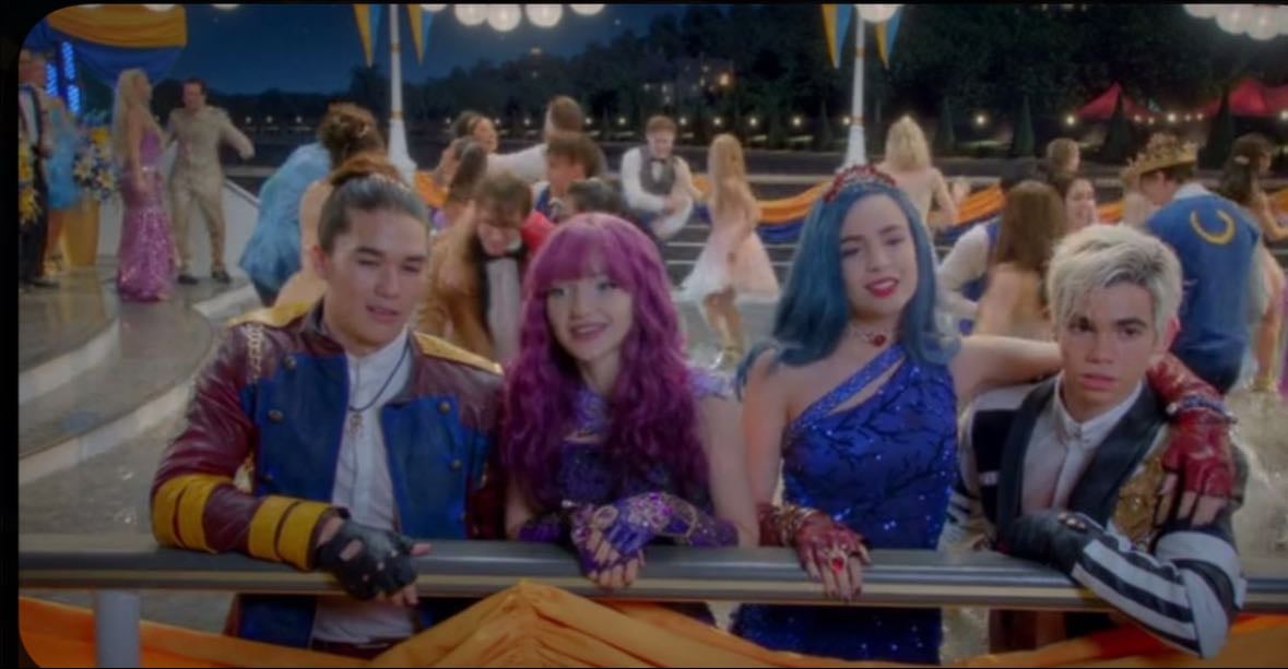 Descendants - Kenny Ortega · 2015