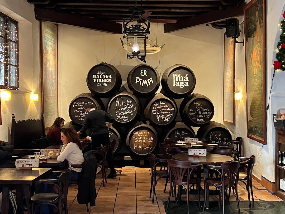 Bodega Bar El Pimpi