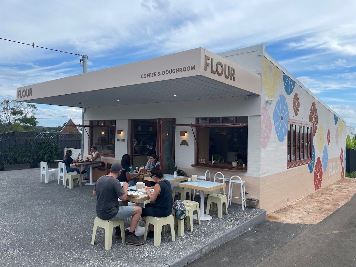 FLOUR coffee & doughroom