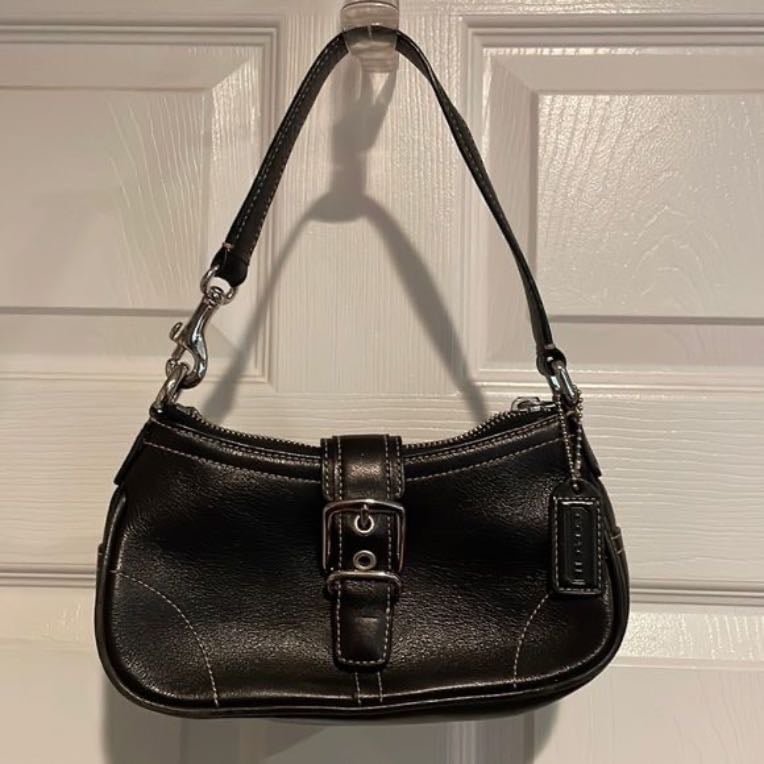 black shoulder bag - any brand