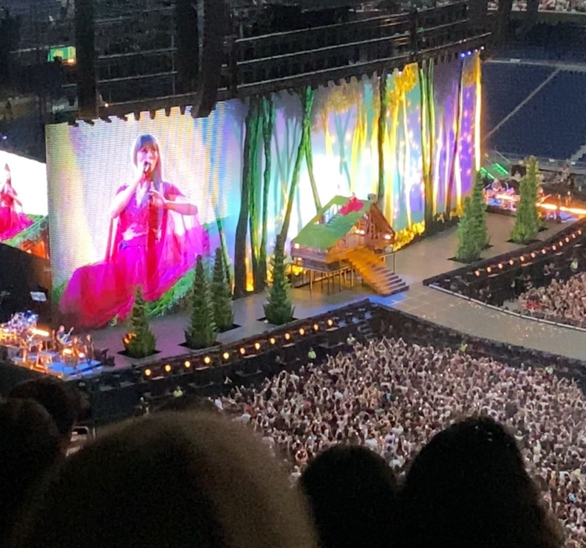 Favs Sets The Eras Tour - Music hypelist by Claraa 馃崌