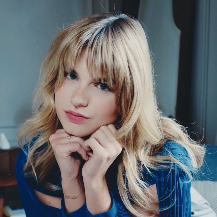 Laura féré - Chanteuse