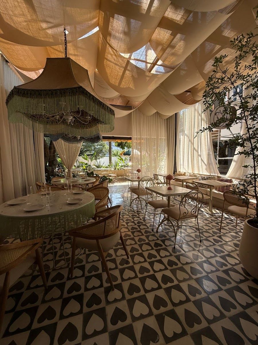 Amadeo Brunch & Tardeo