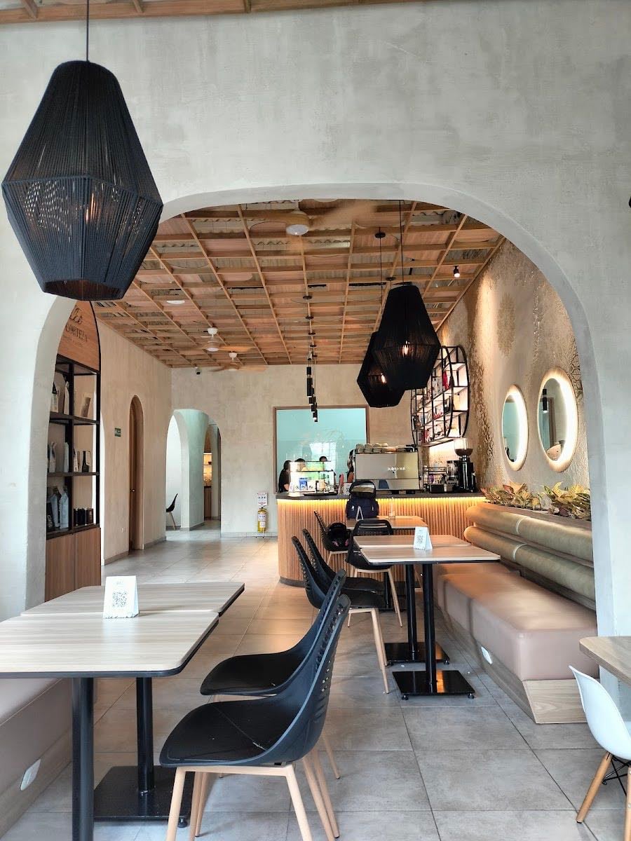 La Corteza Bakery & Coffee