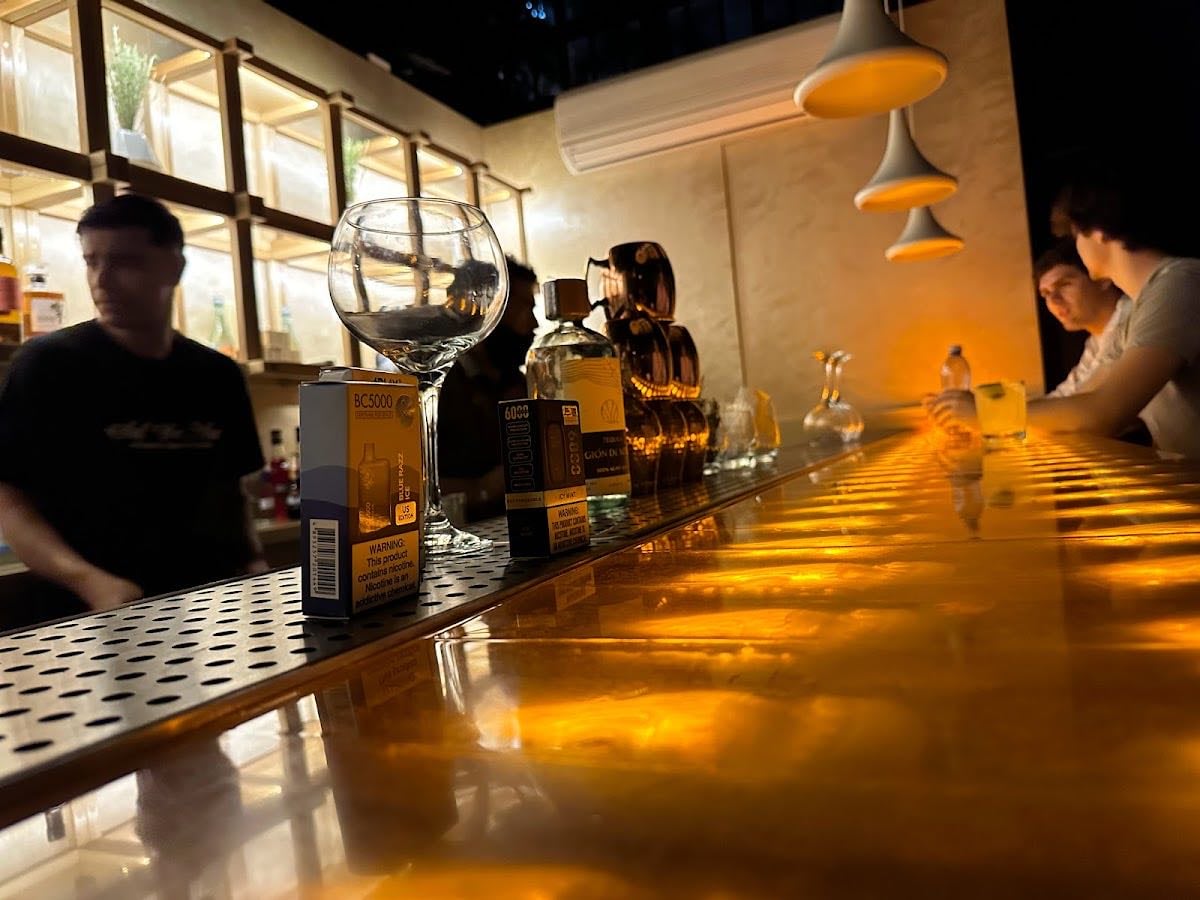 El Speakeasy