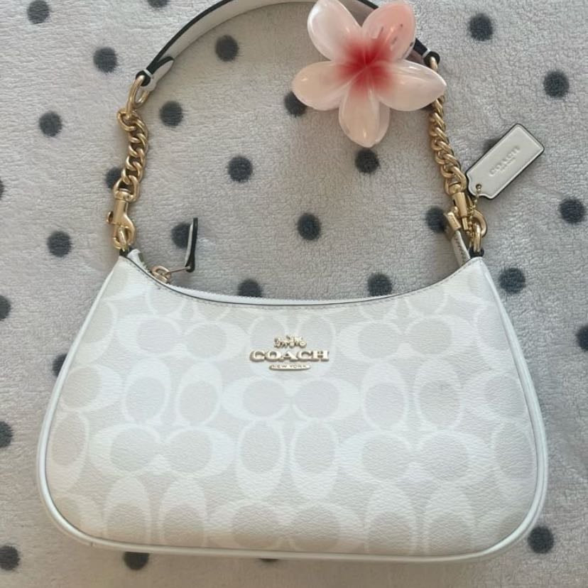 coach Teri shoulder bag - $199