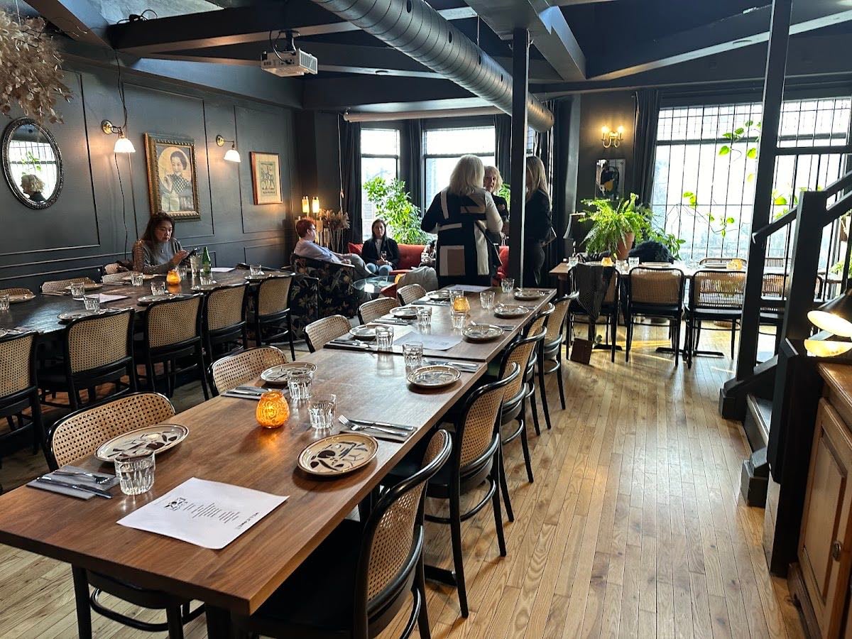Arlo Wine & Restaurant