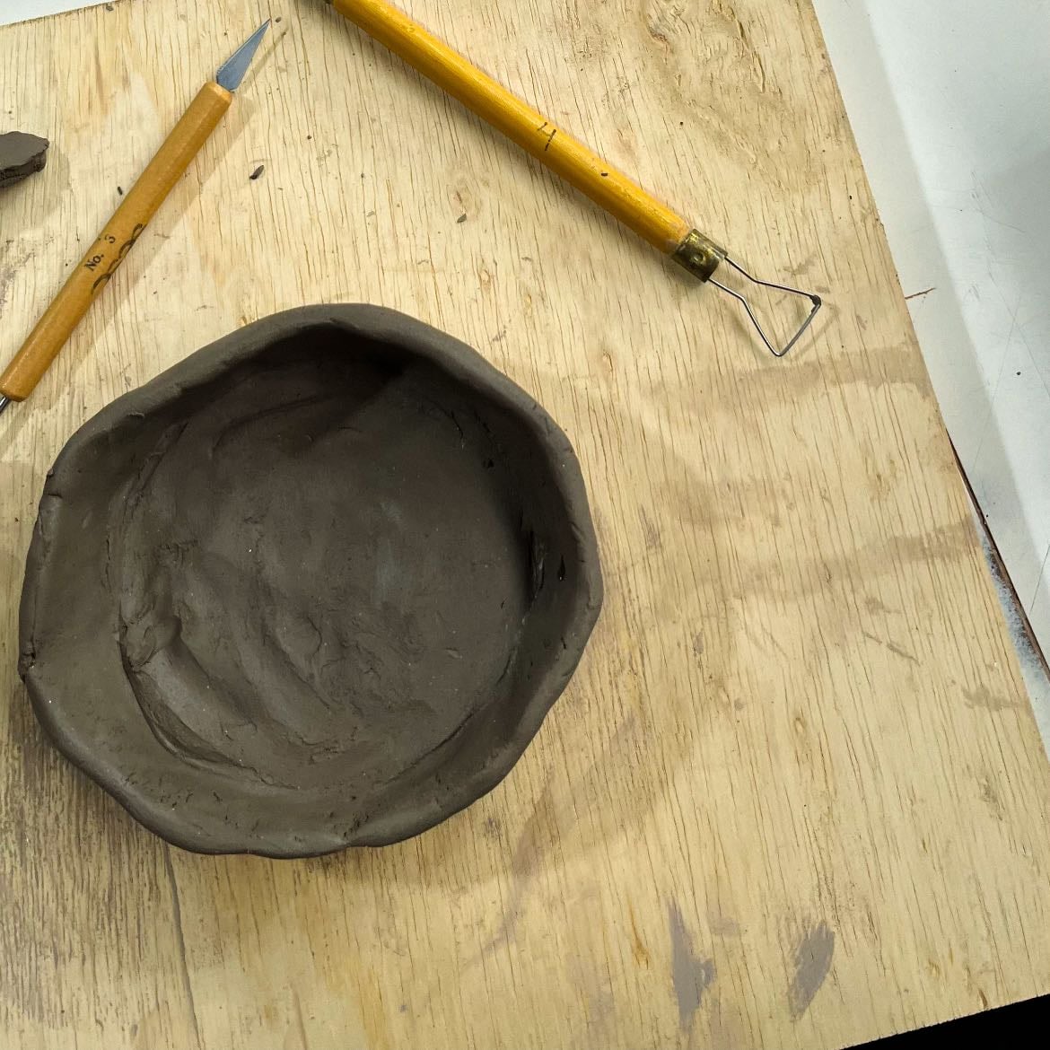 praticar uma oficina de artes