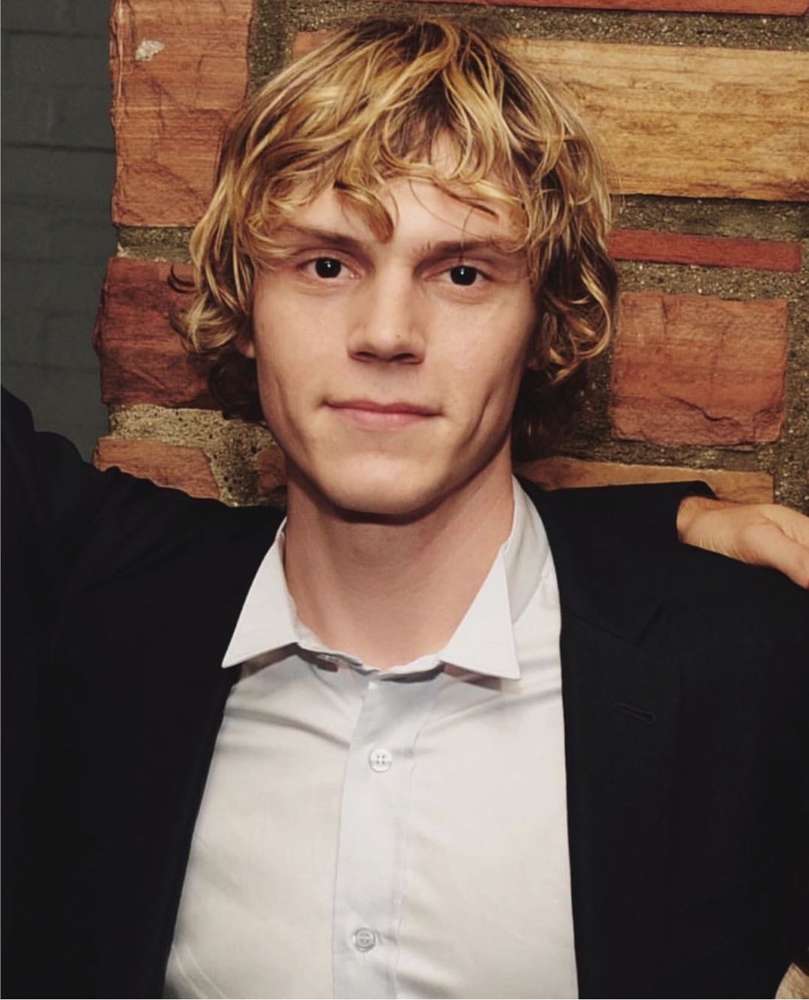 evan peters