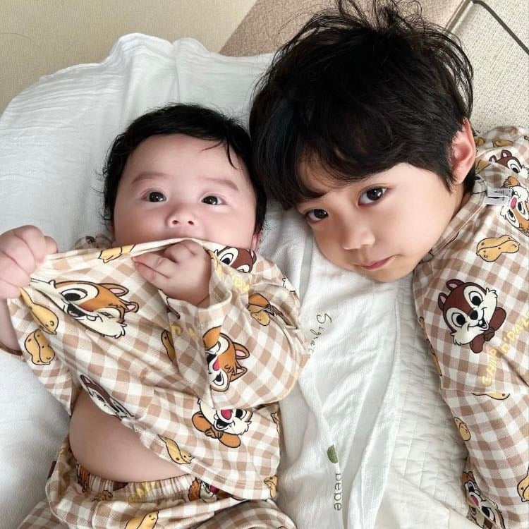 Parents with hormones - Cuenta de autor @love_minsung_