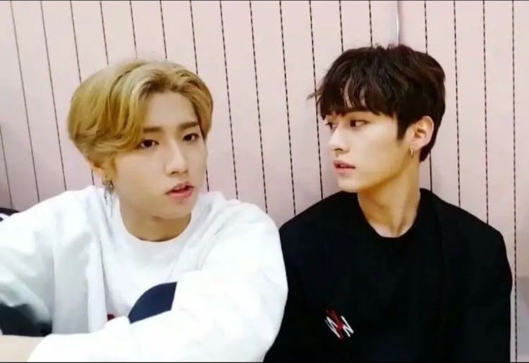 ¡Mierda, no hay internet! | Minsung - Cuenta de autor @Mela-SaCB