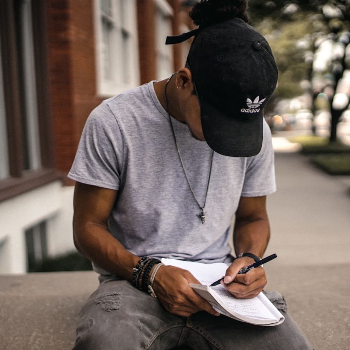 Write everything - Ideas, Lists of favorites, List of stories…