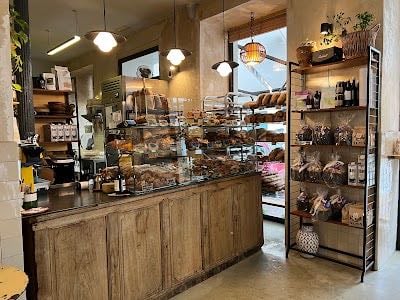 Alma Nomad Bakery - Pequeño, comida buena