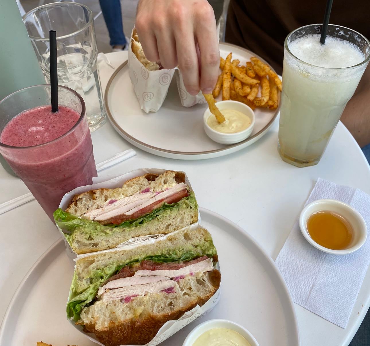 Restaurantes y cafeterías en San José🌟