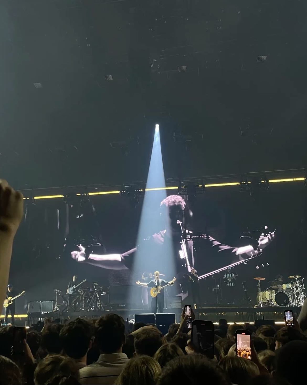 Sam fender ! πΈ - Saw him at a festival and I still havenβt fully recovered from the borders and spit of you live